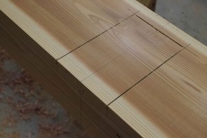 こちらは誠二さんの作業。同じくきちんと卦書きをして作業開始。